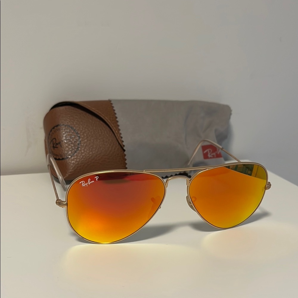 Ray-Ban Aviator Sunglasses - Polarized